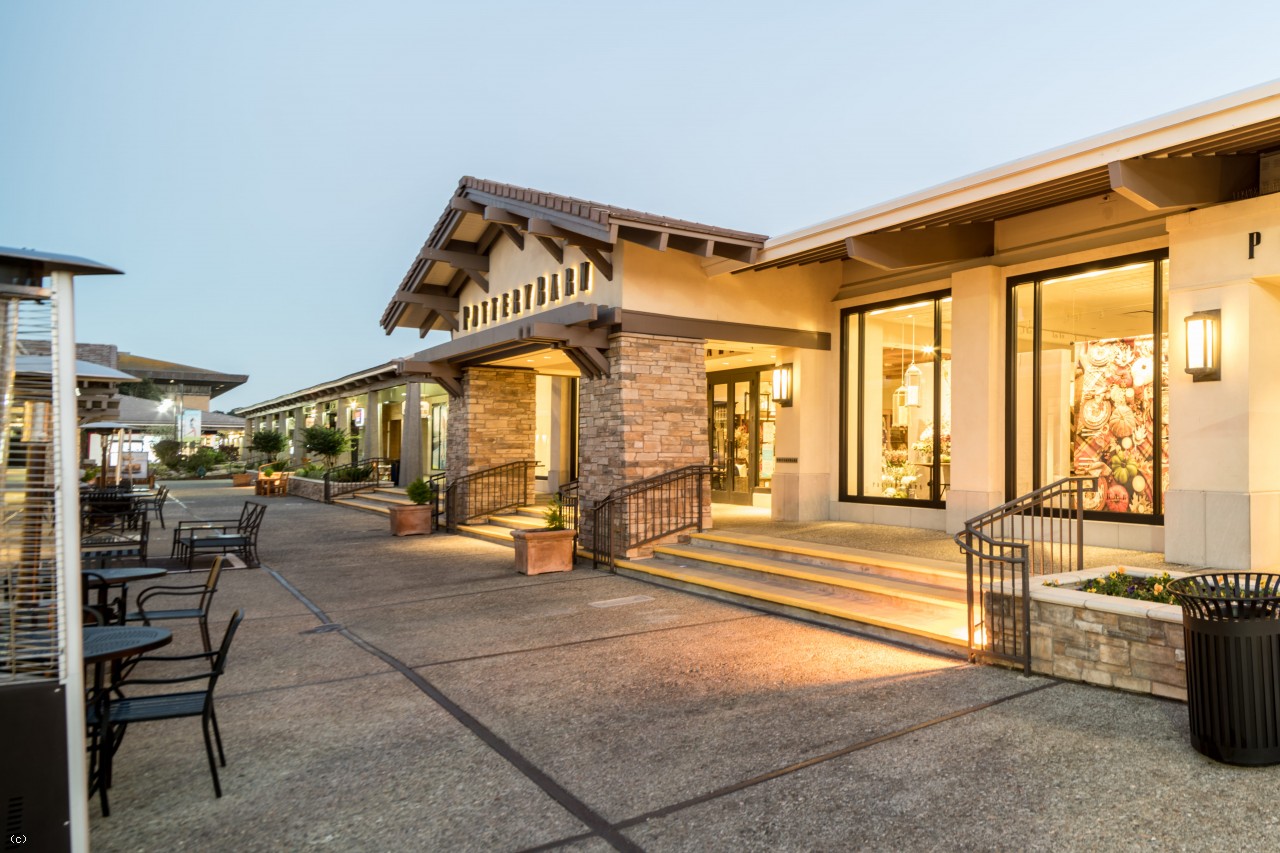 del-monte-shopping-center-american-assets-trust