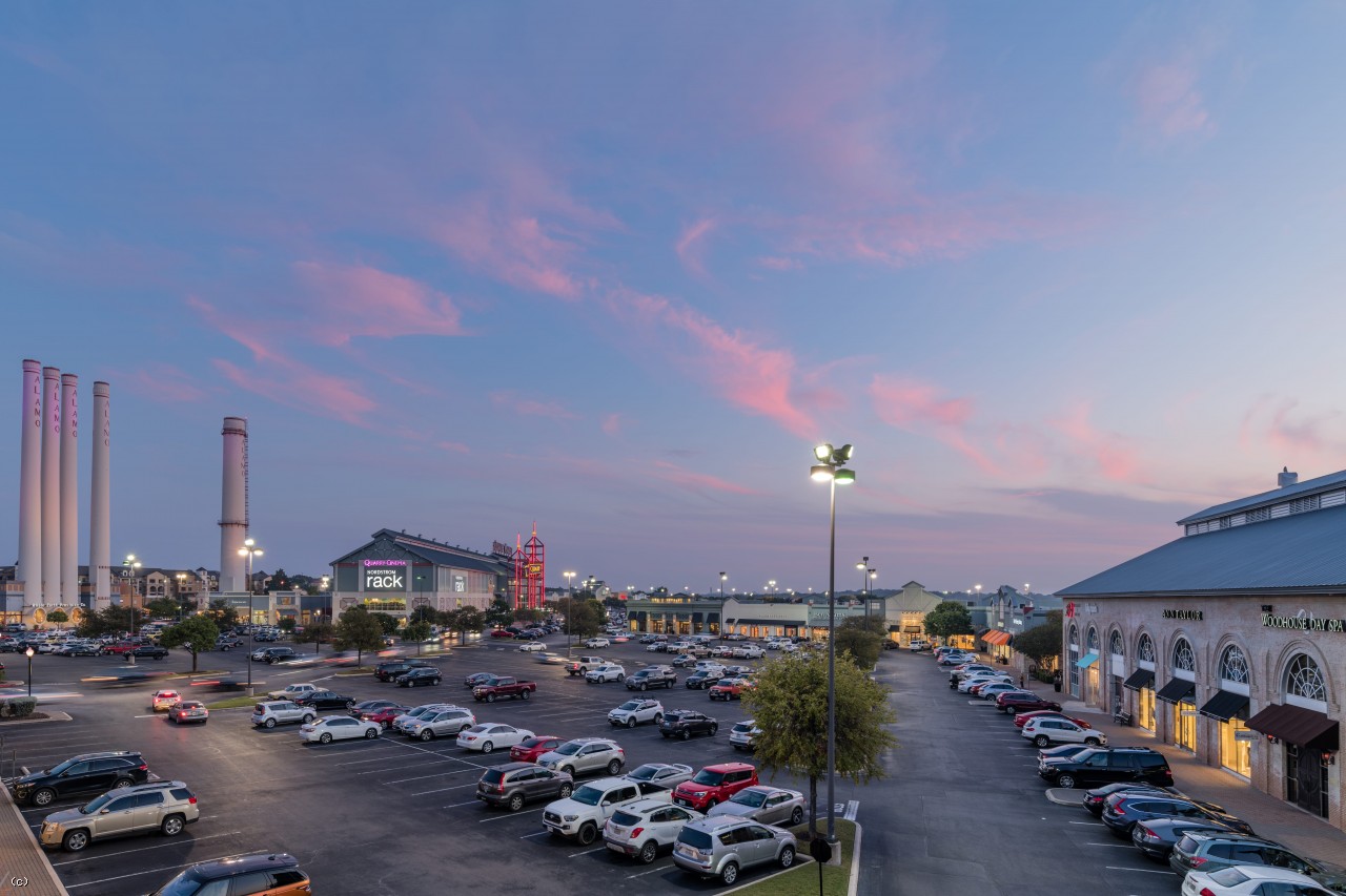 Alamo Quarry Market