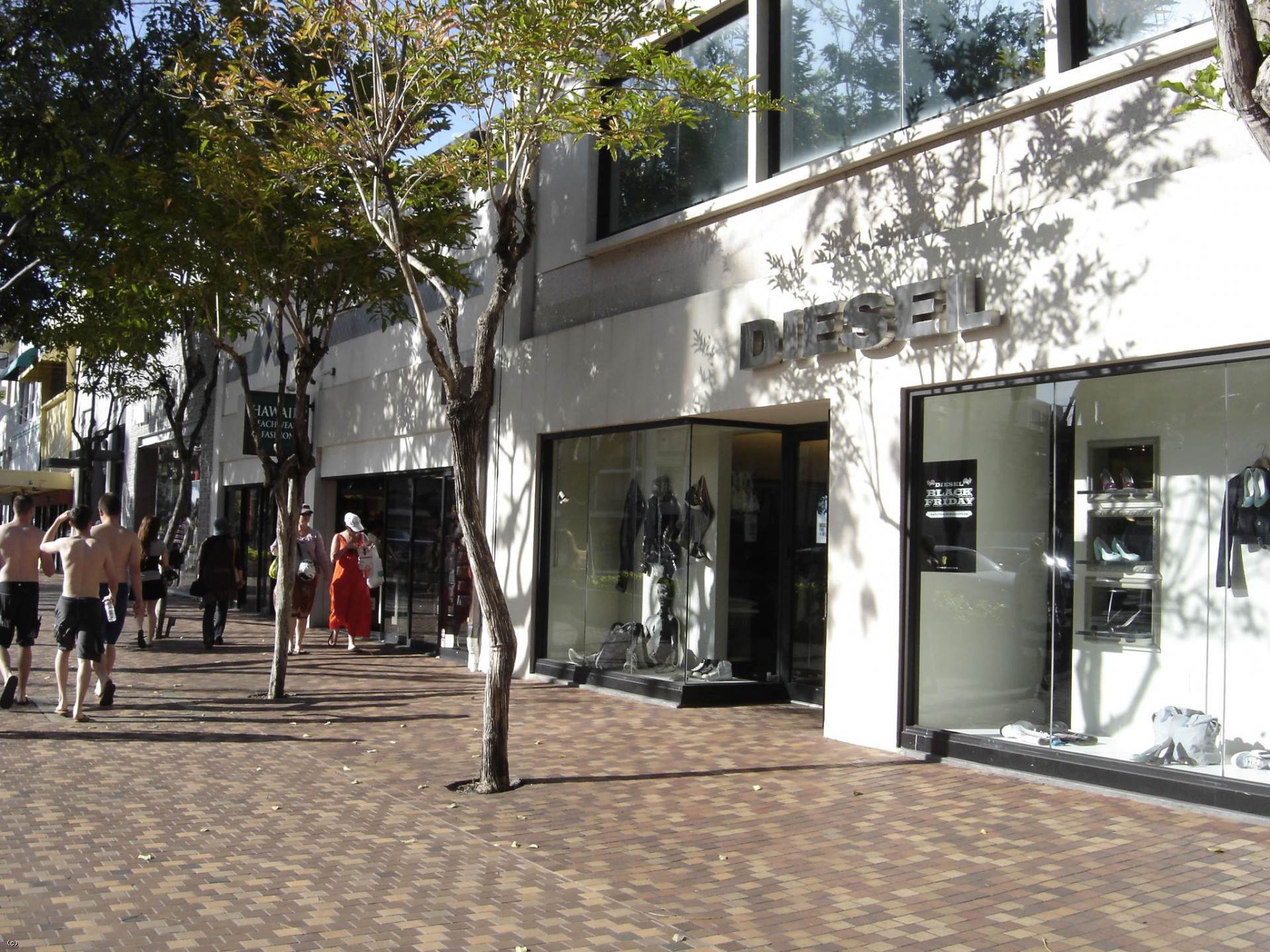 The Shops at Kalakaua