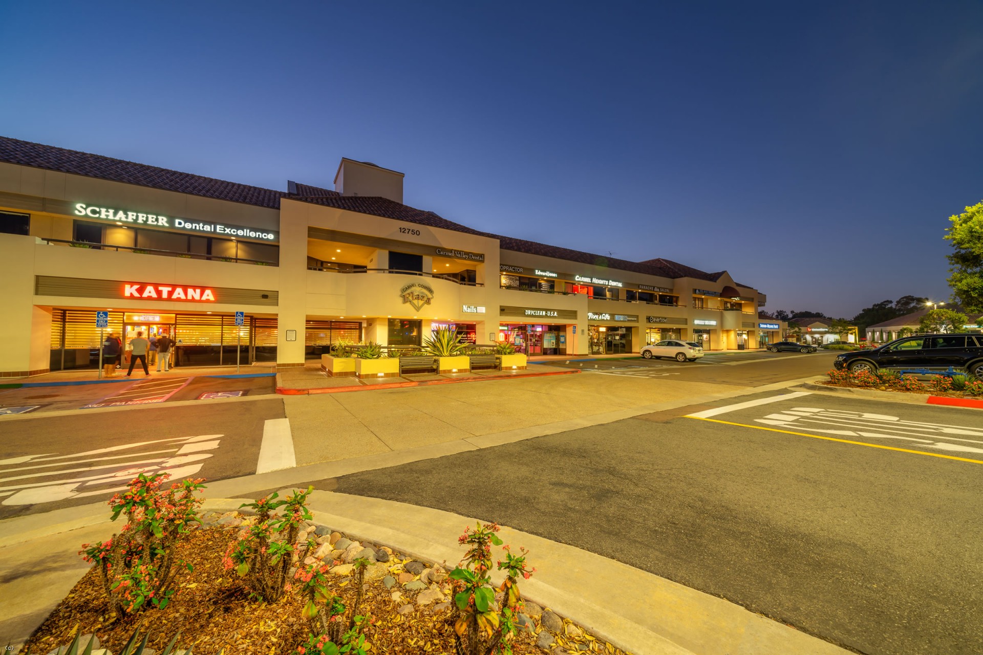 Carmel Country Plaza